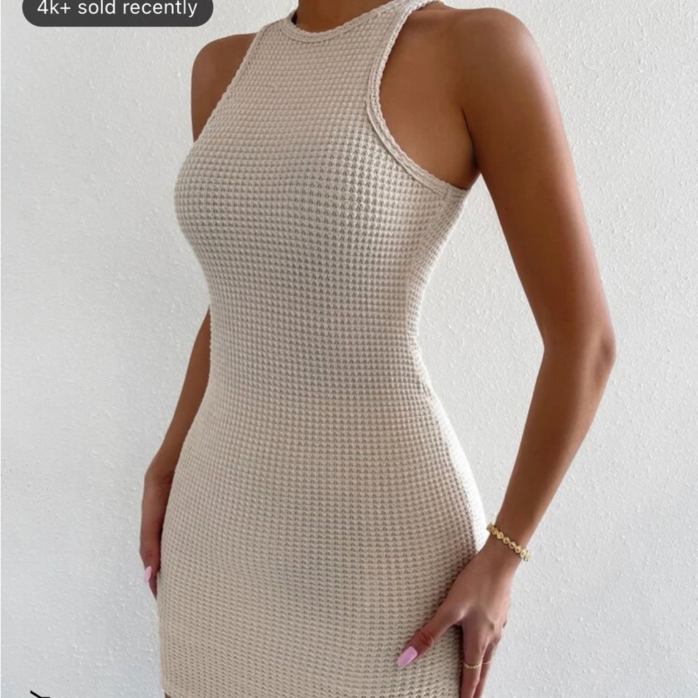 Keyhole back halter bodycon dress Apricot